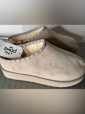 PAWZ by bearpaw Women's stone Suede hazel Clog Mules faux fur lining & footbed